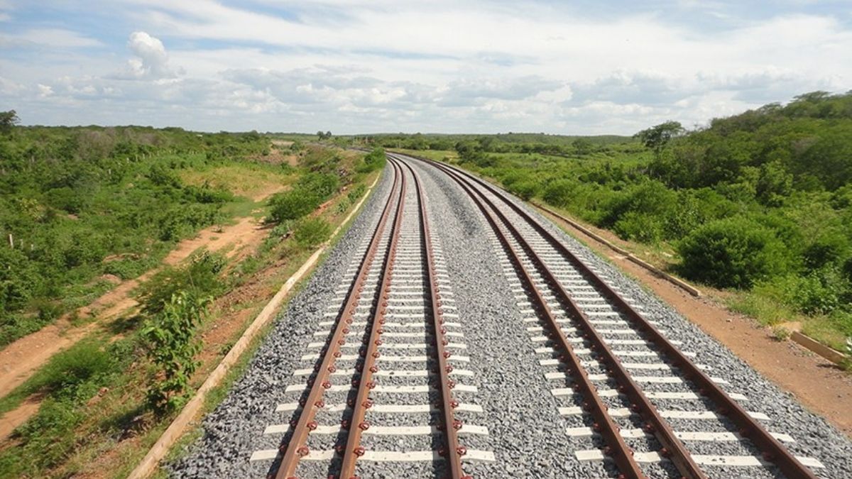 Qual a importância do modal de transporte ferroviário?